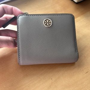 TORY BURCH Robinson Wallet